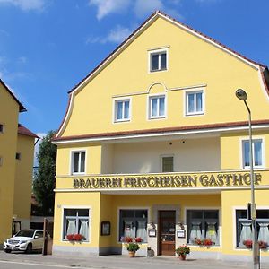 Brauerei Und Gasthof Frischeisen Ξενοδοχείο Kelheim Exterior photo