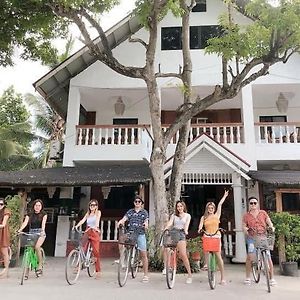 The Victorian Bantayan Island Ξενοδοχείο Pooc Exterior photo