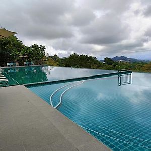 Mist Mountain Resort Powered By Cocotel Cebu Exterior photo