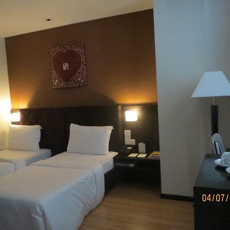 Tat Place Hotel Kuala Belait Εξωτερικό φωτογραφία