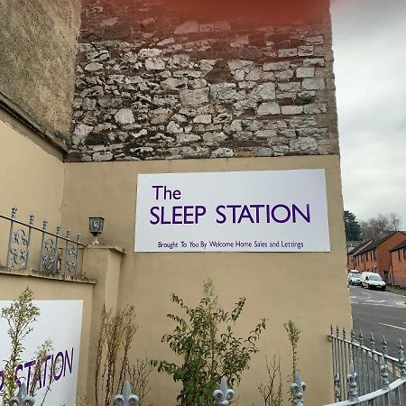 The Sleep Station Newport Ξενοδοχείο Νιούπορτ Εξωτερικό φωτογραφία