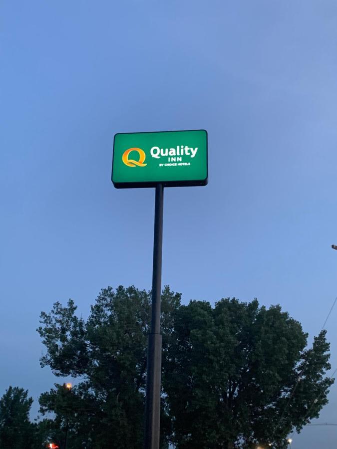 Quality Inn Owatonna Near Medical Center Εξωτερικό φωτογραφία