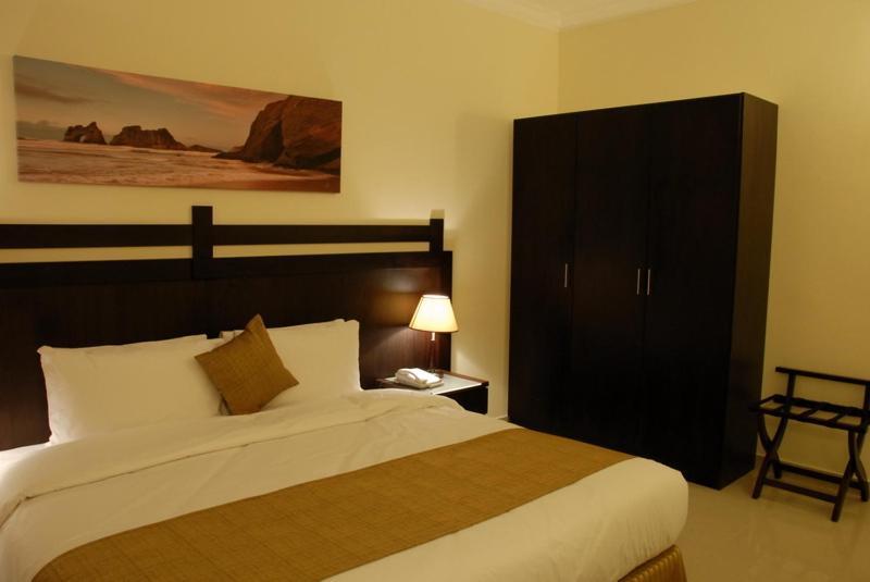 Al Hayat Hotel Suites Σάρτζα Δωμάτιο φωτογραφία