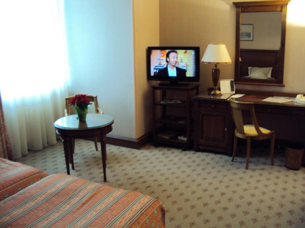 Hotel D'Angleterre Arras Δωμάτιο φωτογραφία