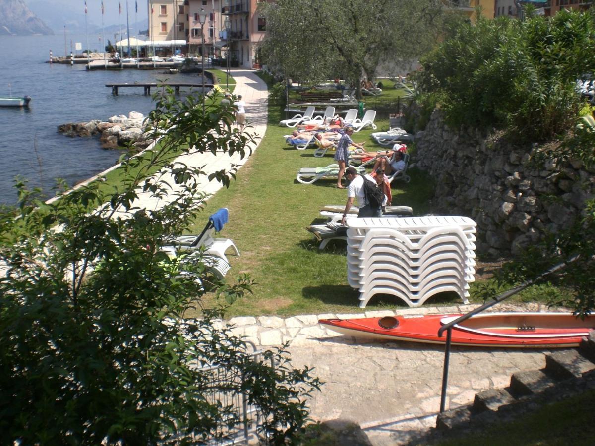 Hotel Smeraldo Brenzone sul Garda Εξωτερικό φωτογραφία