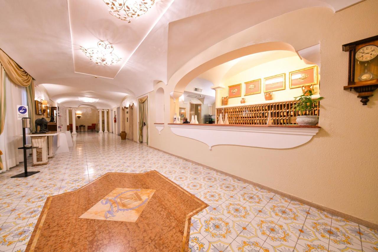 Grand Hotel Terme Di Augusto Lacco Ameno  Εξωτερικό φωτογραφία