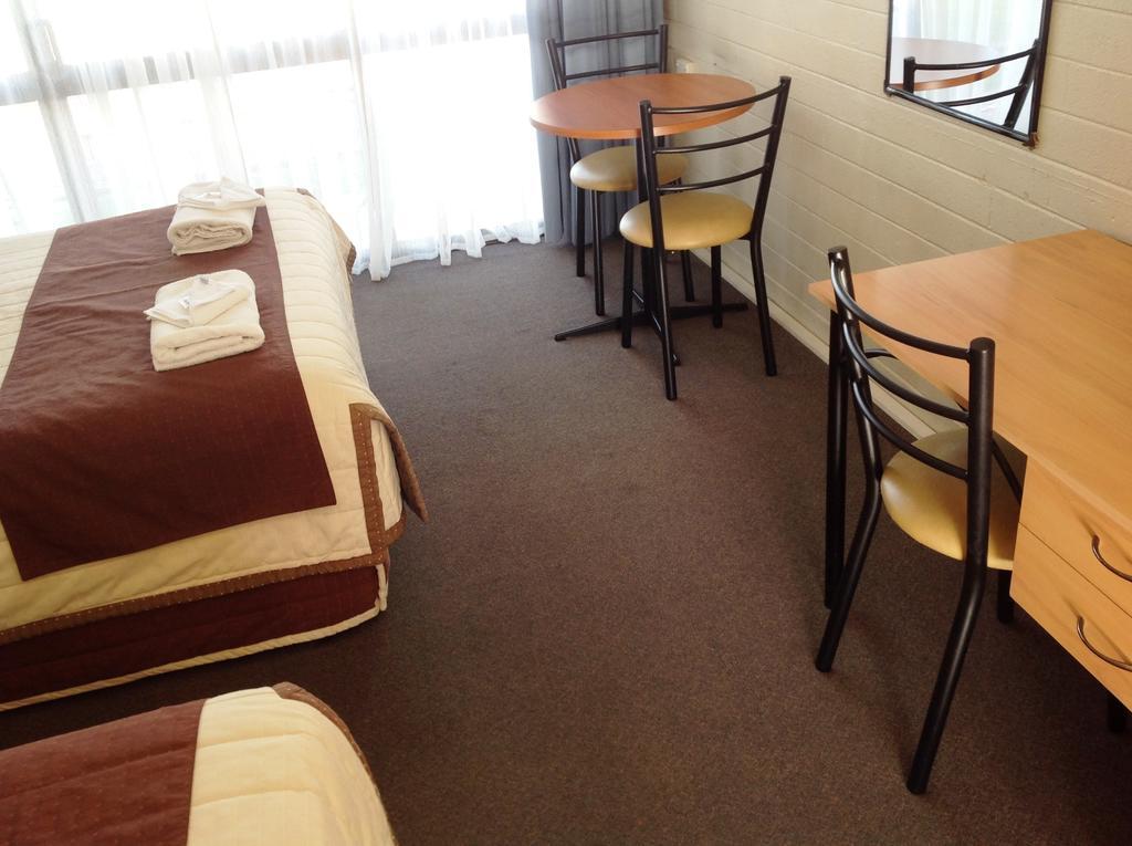 Sunraysia Motel & Holiday Apartments Μιλντούρα Δωμάτιο φωτογραφία