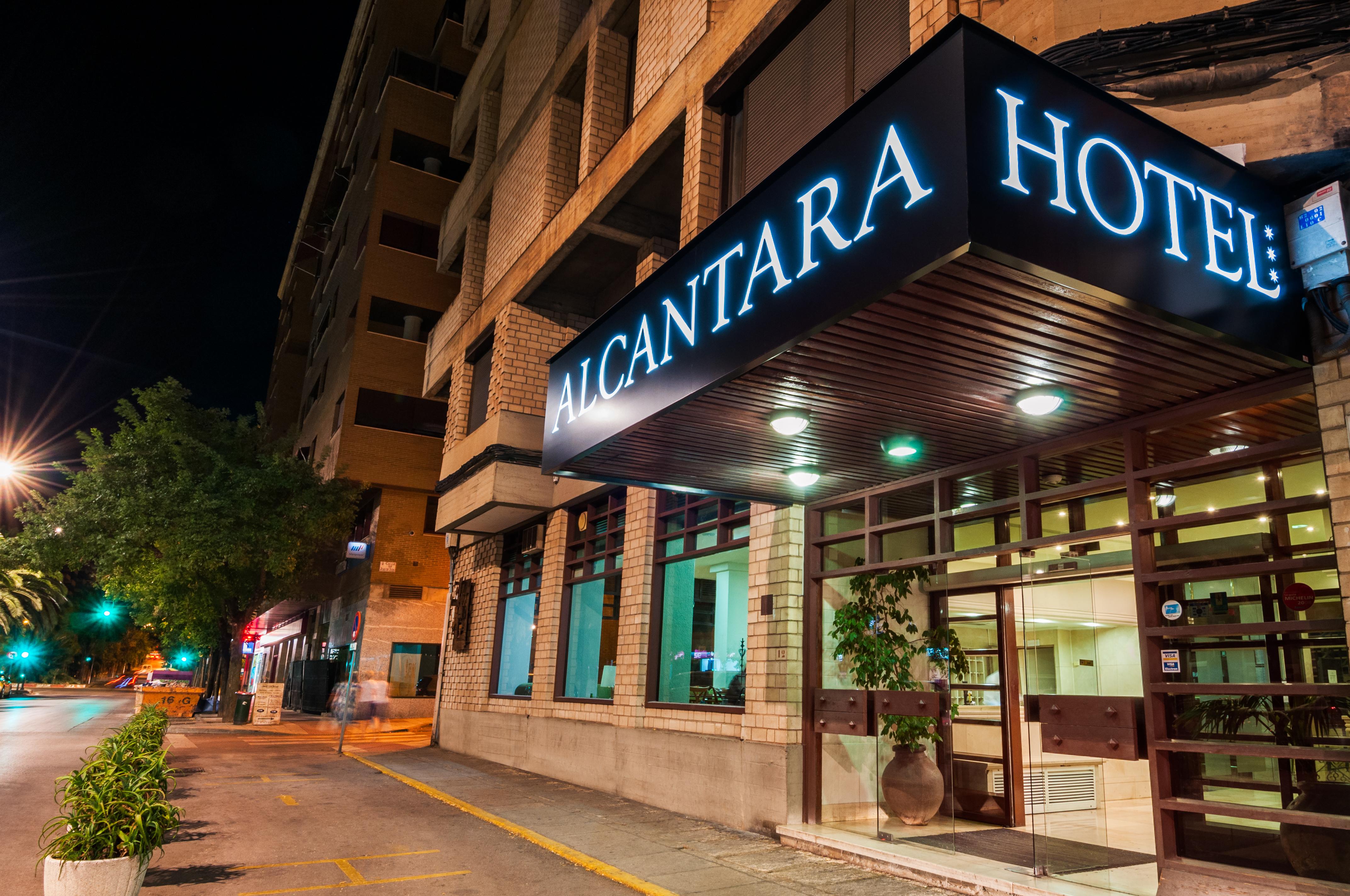 Hotel Alcantara Caces Εξωτερικό φωτογραφία