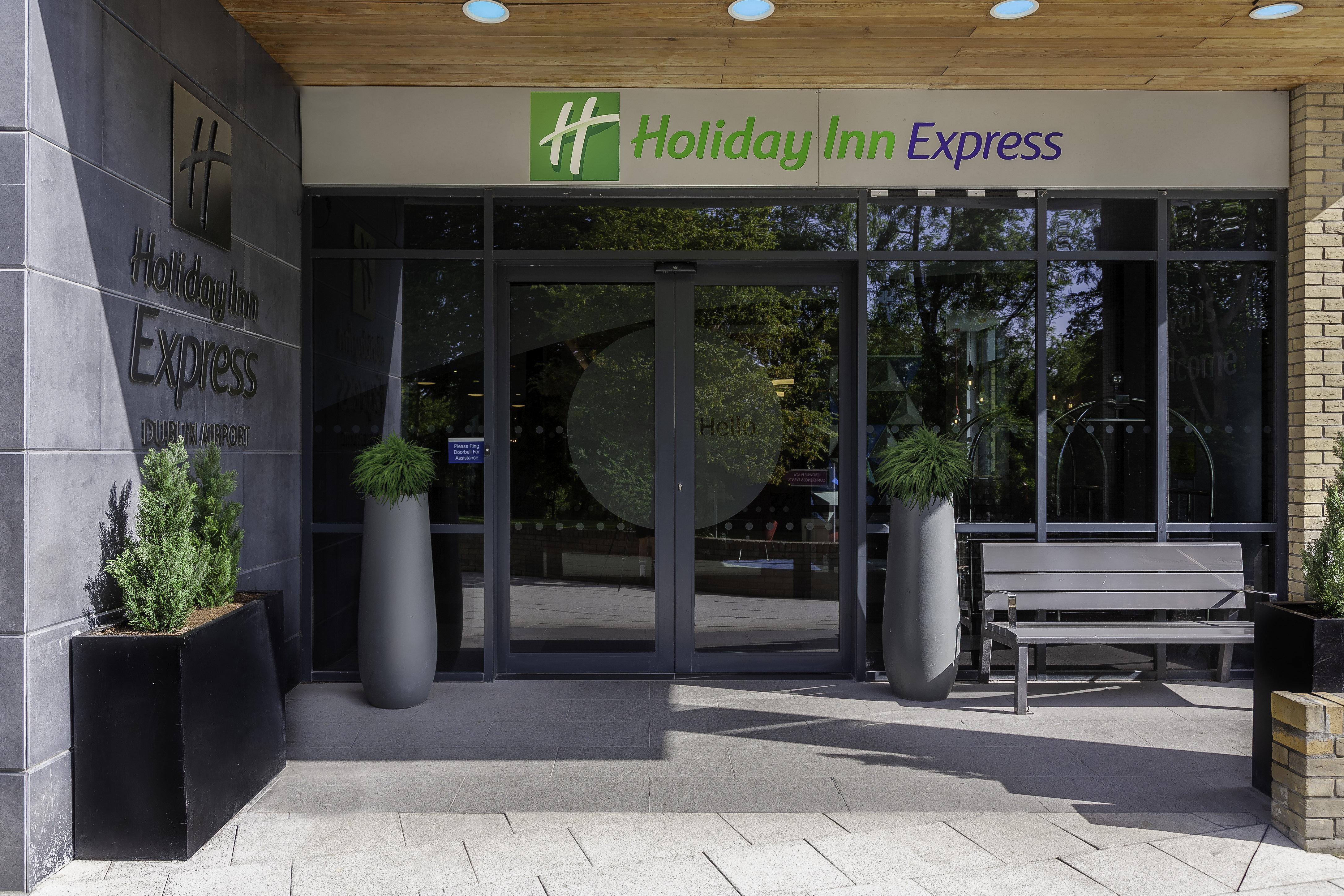 Holiday Inn Express Dublin-Airport, An Ihg Hotel Santry Εξωτερικό φωτογραφία