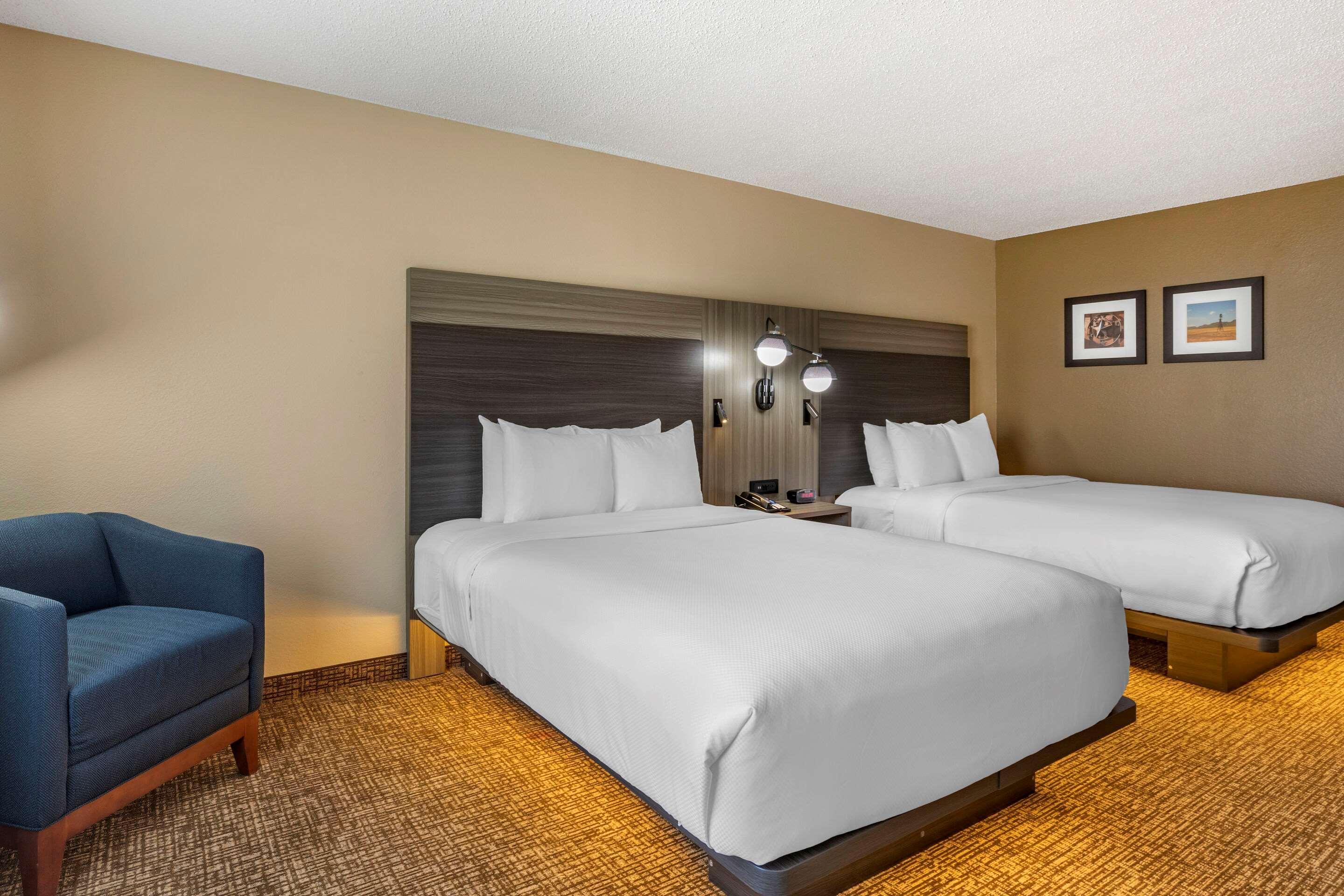Comfort Inn & Suites North Dallas-Addison Εξωτερικό φωτογραφία