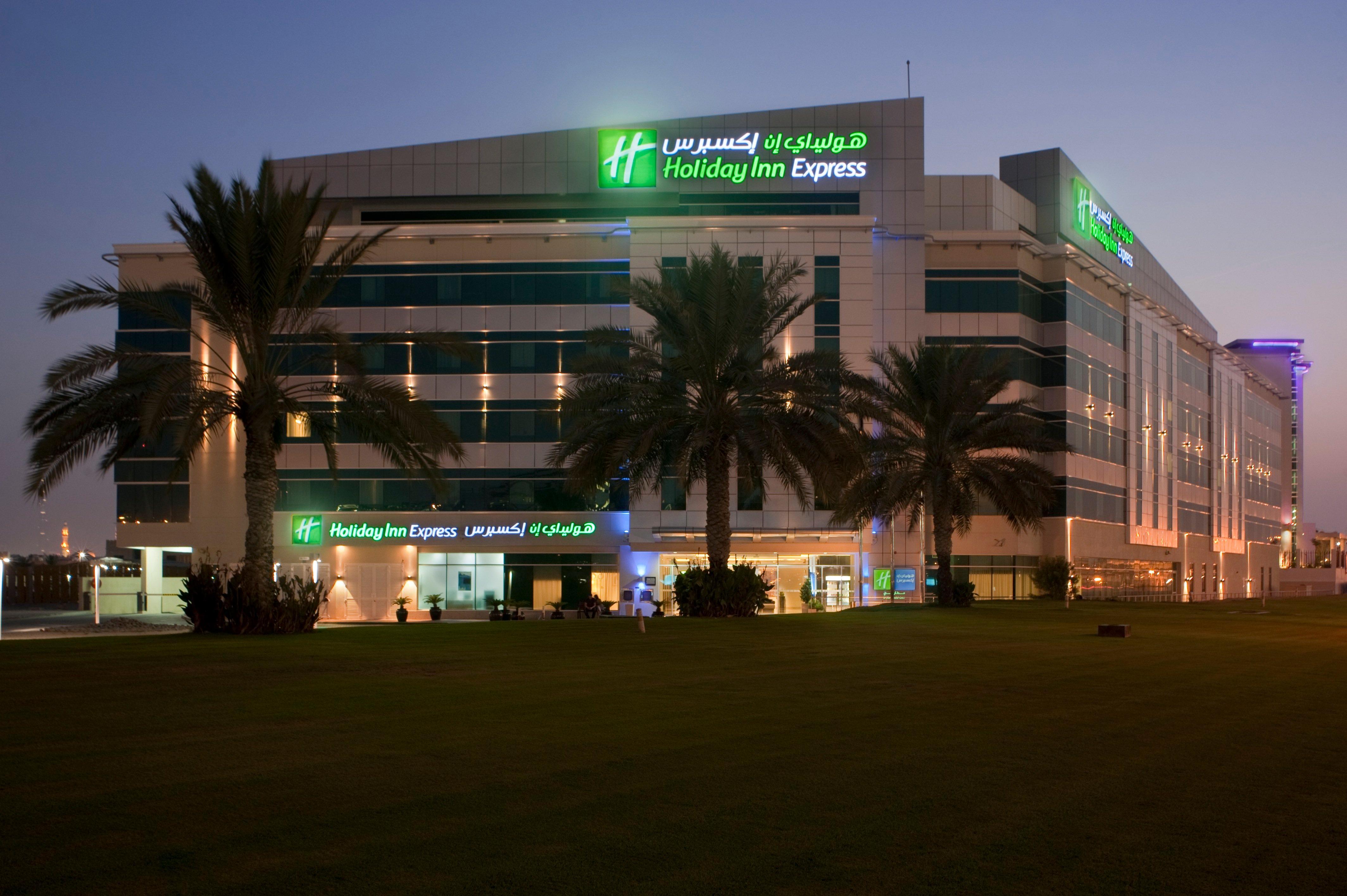 Holiday Inn Express Dubai Airport, An Ihg Hotel Εξωτερικό φωτογραφία