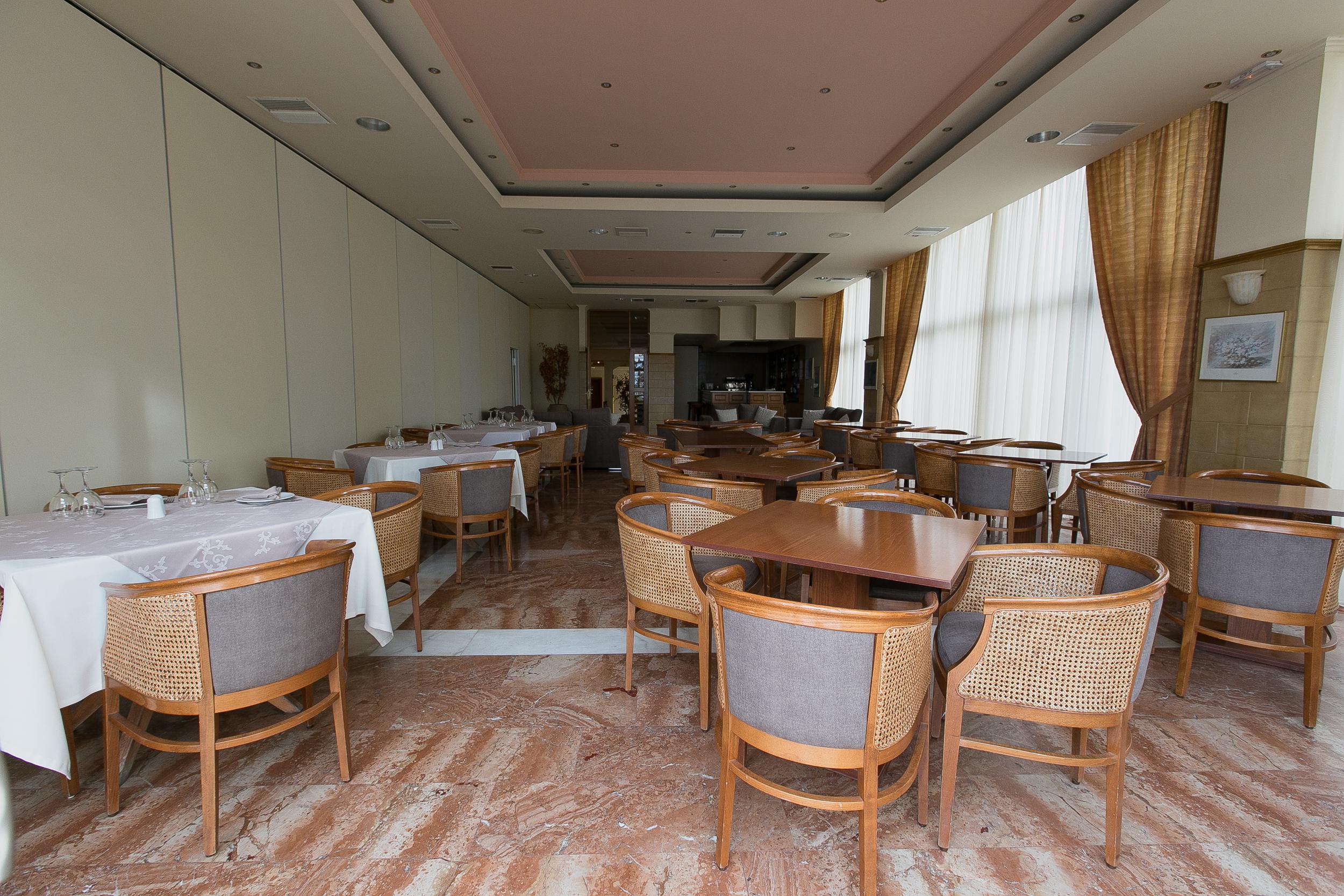 Tzaki Hotel & Restaurant Πάτρα Εξωτερικό φωτογραφία