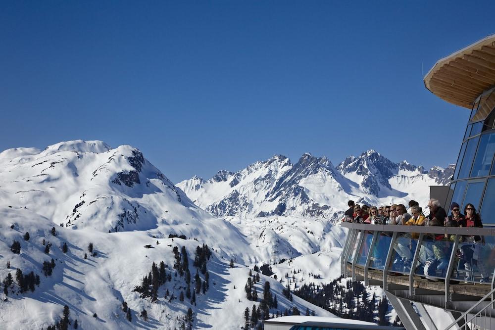 Berghotel Basur - Das Schihotel Am Arlberg Flirsch Εξωτερικό φωτογραφία