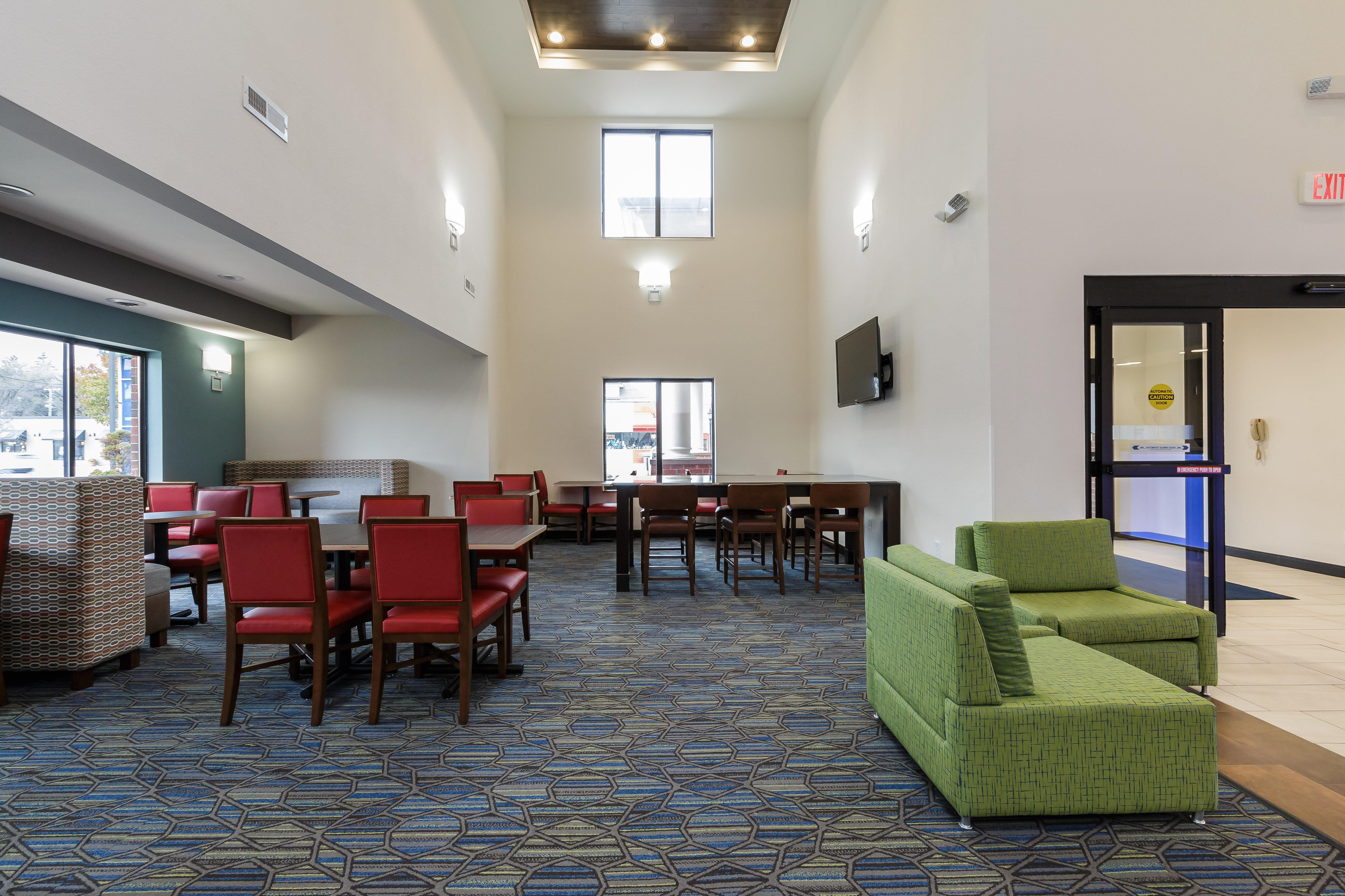 Holiday Inn Express & Suites - South Bend - Notre Dame Univ. Εξωτερικό φωτογραφία