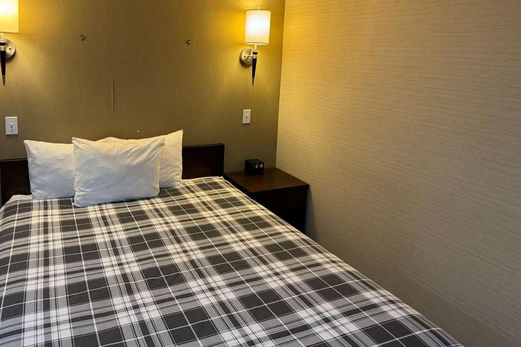 Rodeway Inn & Suites Κάμλουπς Δωμάτιο φωτογραφία