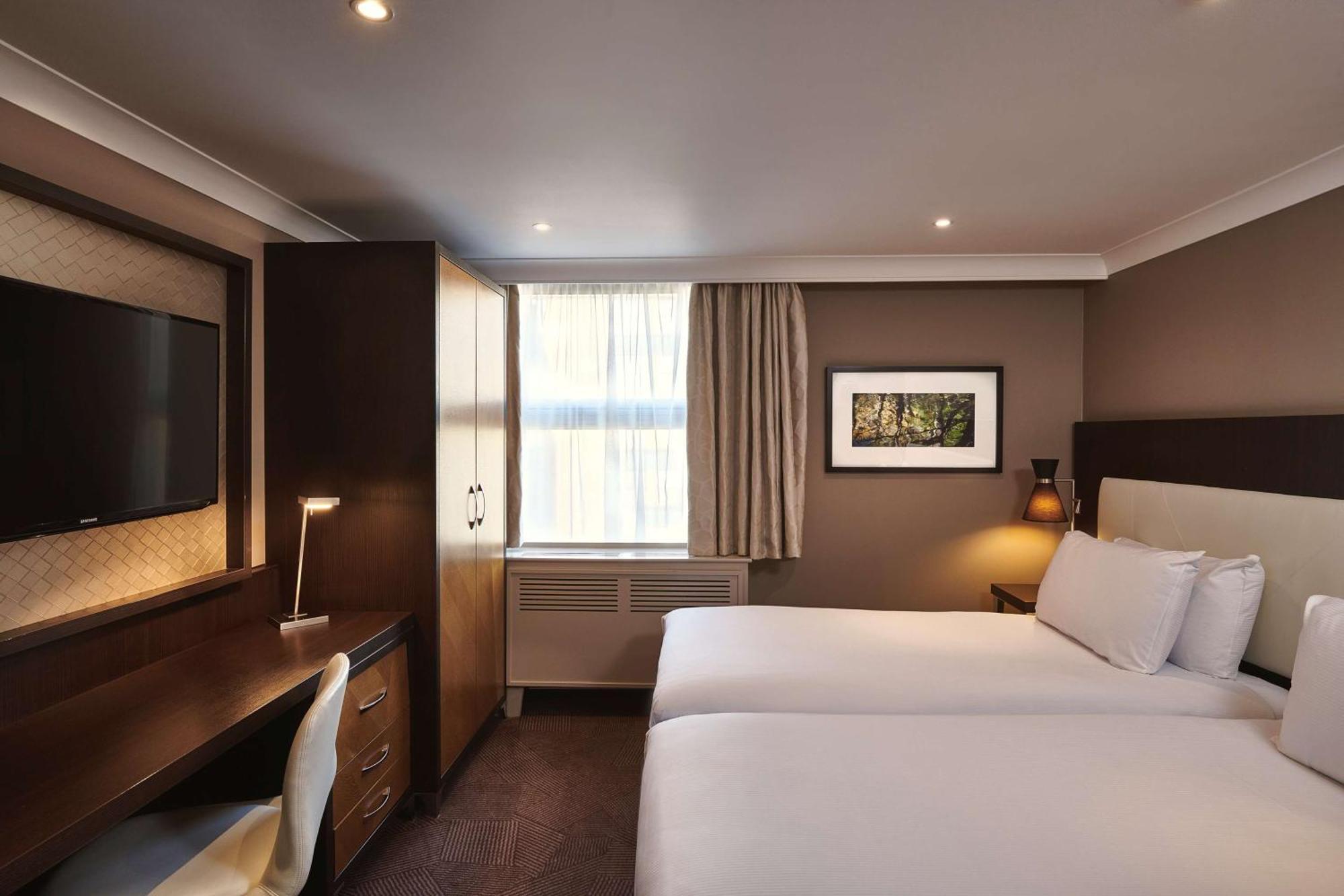 Doubletree By Hilton London Ealing Ξενοδοχείο Εξωτερικό φωτογραφία