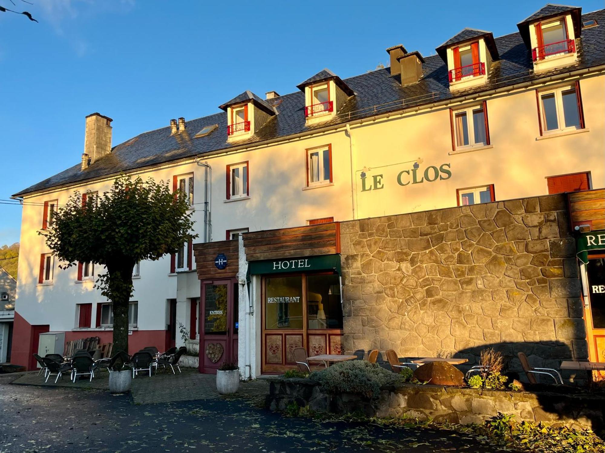 Hotel Restaurant Le Clos Besse-et-Saint-Anastaise Εξωτερικό φωτογραφία