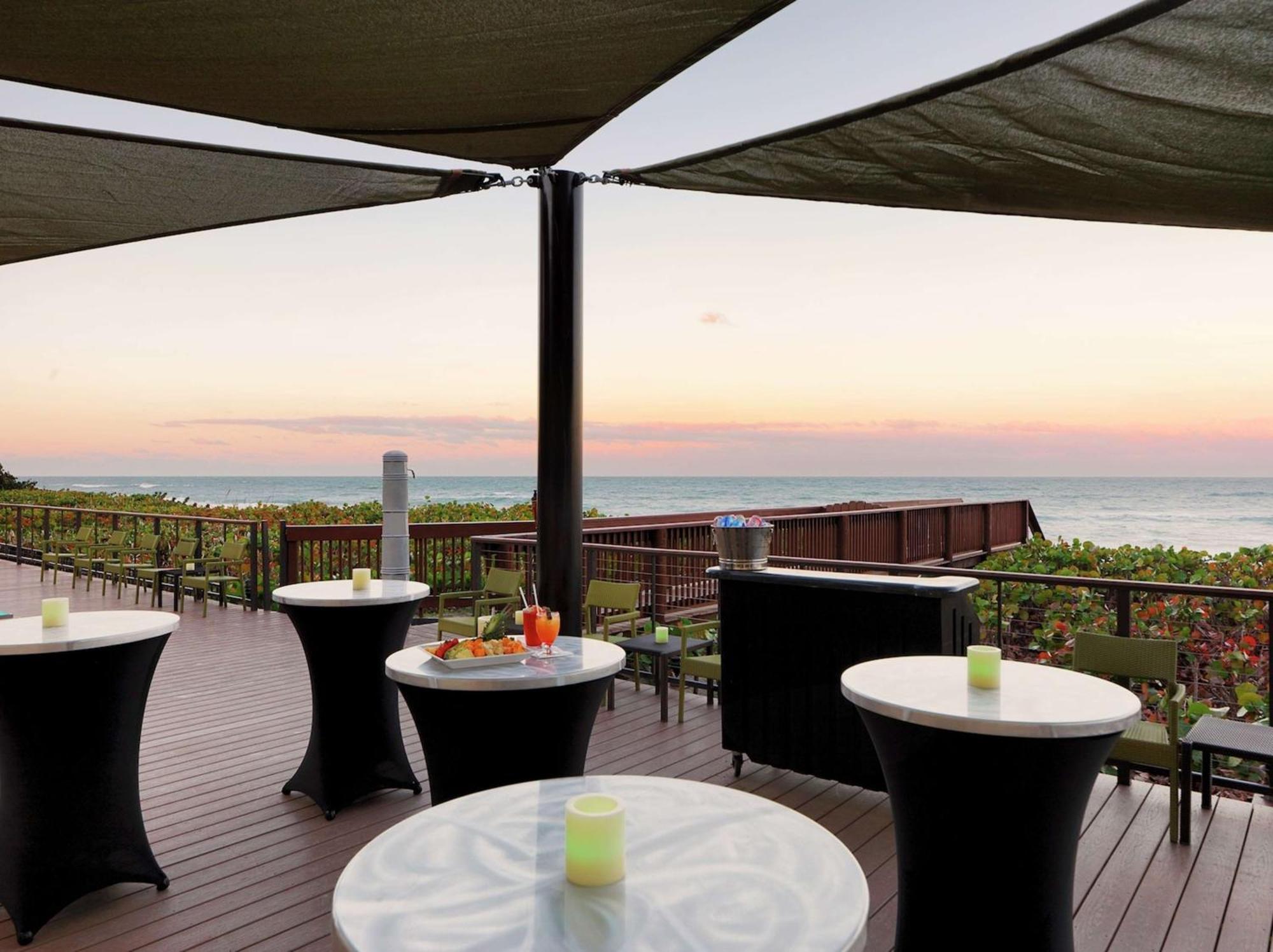 Doubletree Suites By Hilton Melbourne Beach Oceanfront Εξωτερικό φωτογραφία