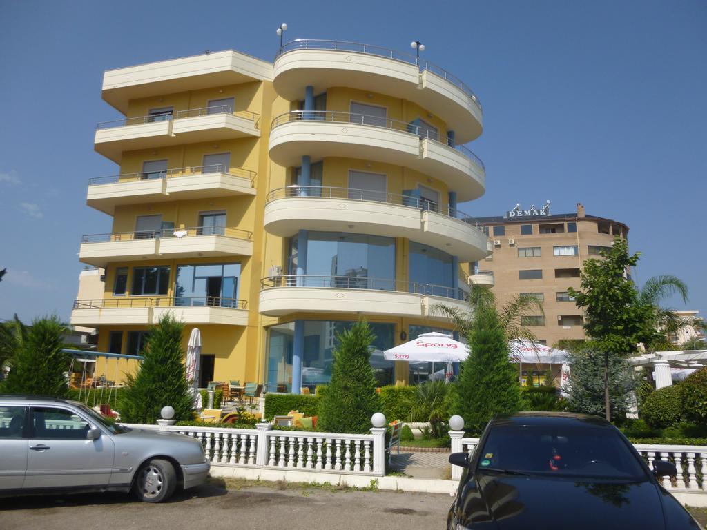 Hotel Pavaresia Vlorë Εξωτερικό φωτογραφία