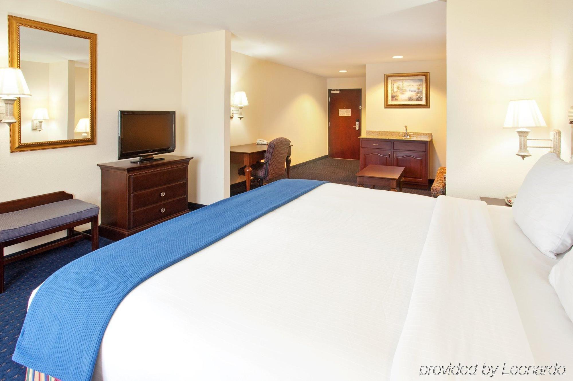 Holiday Inn Express & Suites - South Bend - Notre Dame Univ. Δωμάτιο φωτογραφία