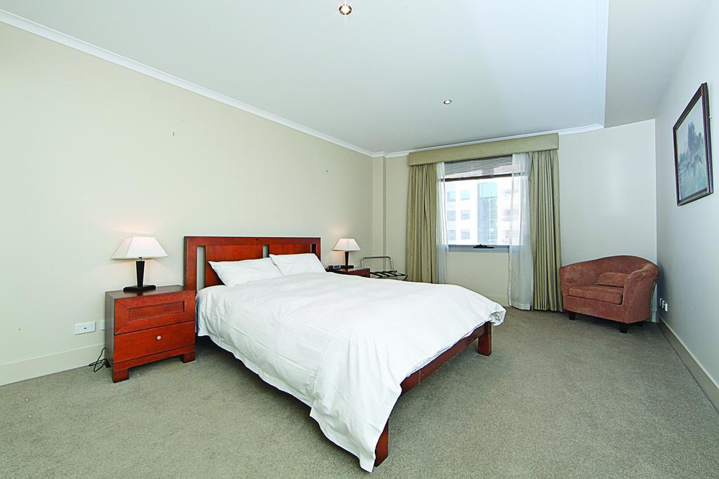 Accommodate Canberra - Northbourne Executive Apartments Κανμπέρα Δωμάτιο φωτογραφία