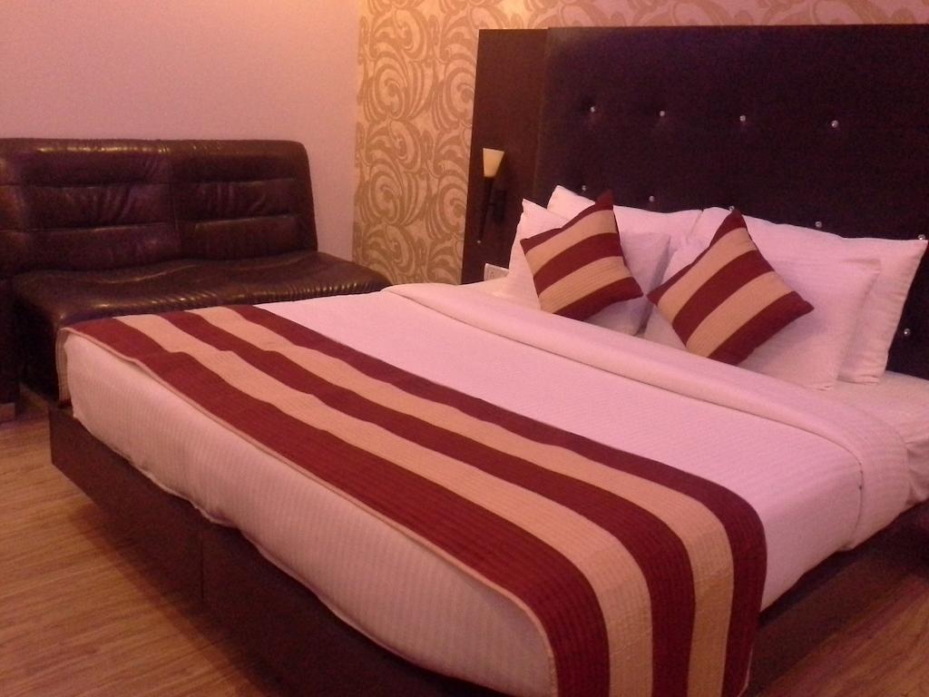 Surya International Ξενοδοχείο Νέο Δελχί Δωμάτιο φωτογραφία