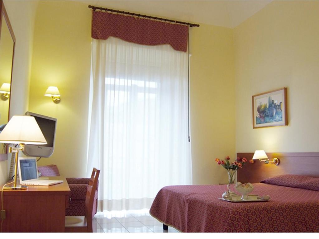 Hotel Adria Μπάρι Δωμάτιο φωτογραφία