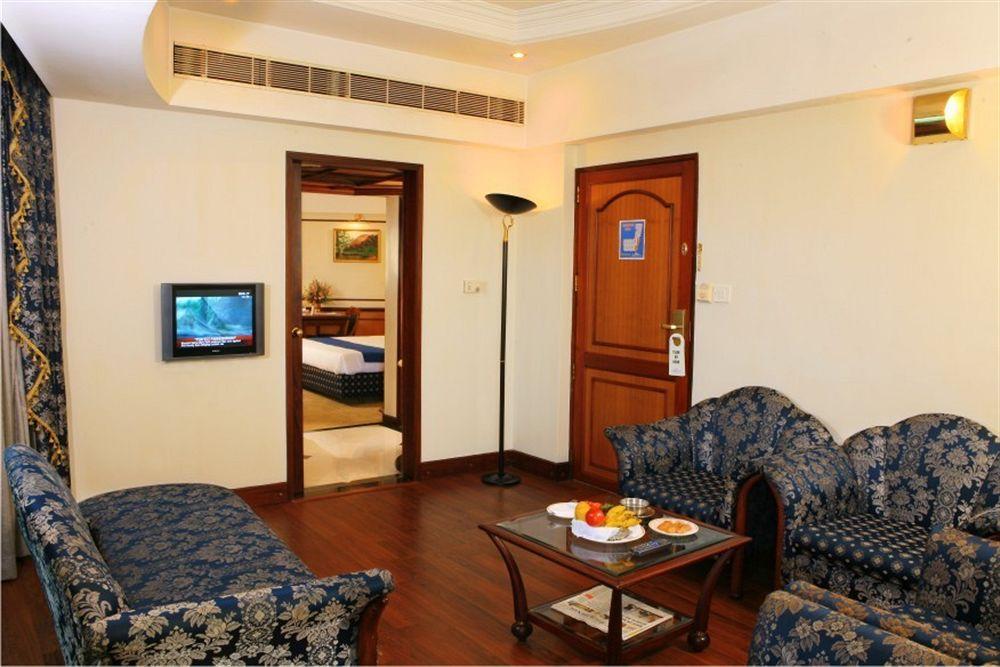 Residency Tower Ξενοδοχείο Thiruvananthapuram Δωμάτιο φωτογραφία