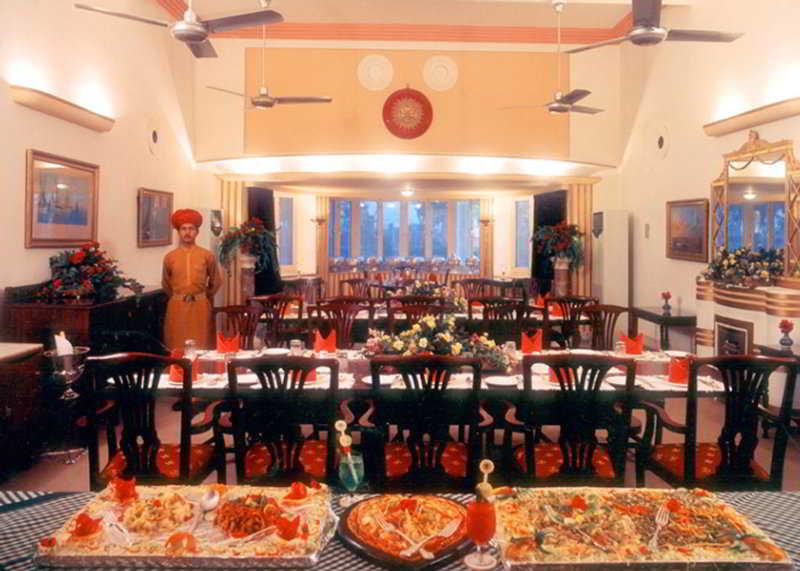Karni Bhawan Palace - Heritageby Hrh Group Of Hotels Μπικάνερ Εστιατόριο φωτογραφία