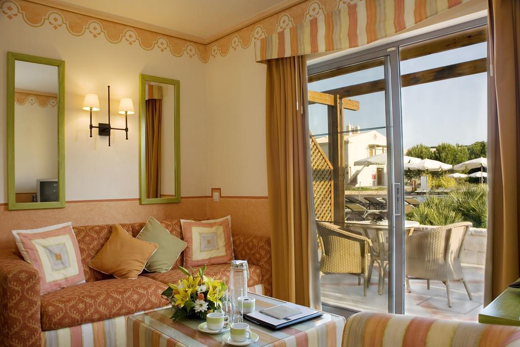 Grande Real Santa Eulalia Resort & Hotel Spa Αλμπουφέιρα Δωμάτιο φωτογραφία