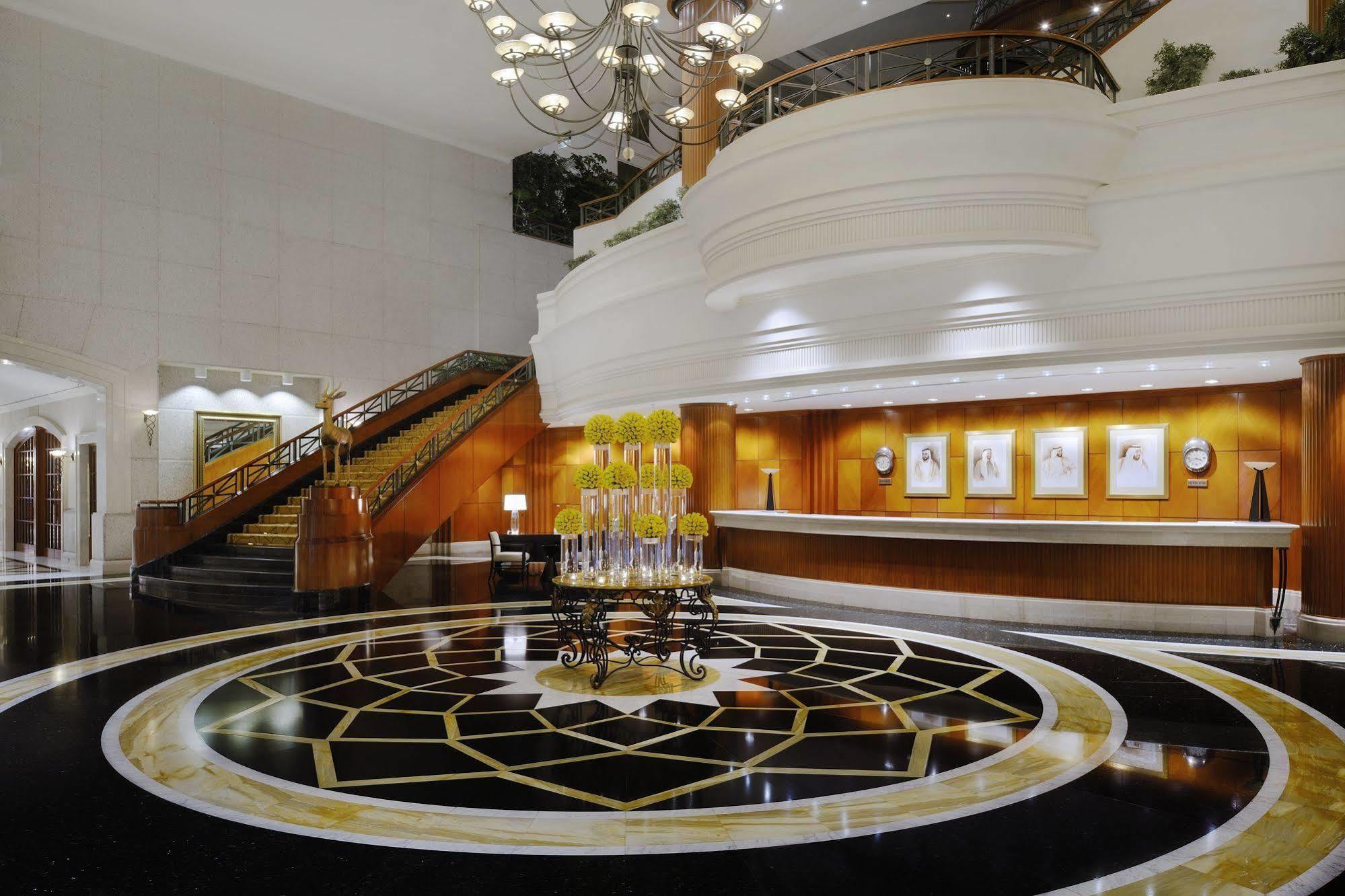 The Bristol Hotel Ντουμπάι Εξωτερικό φωτογραφία