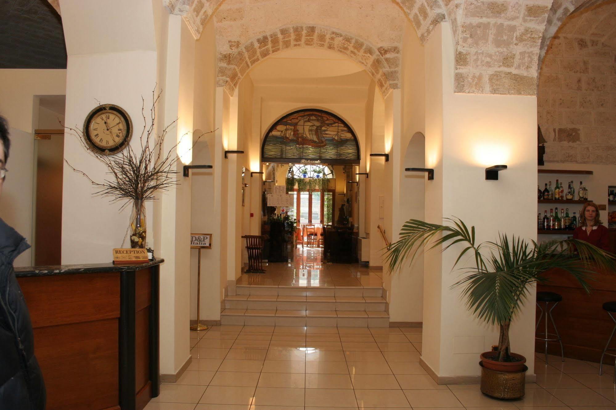 Hotel Adria Μπάρι Εξωτερικό φωτογραφία