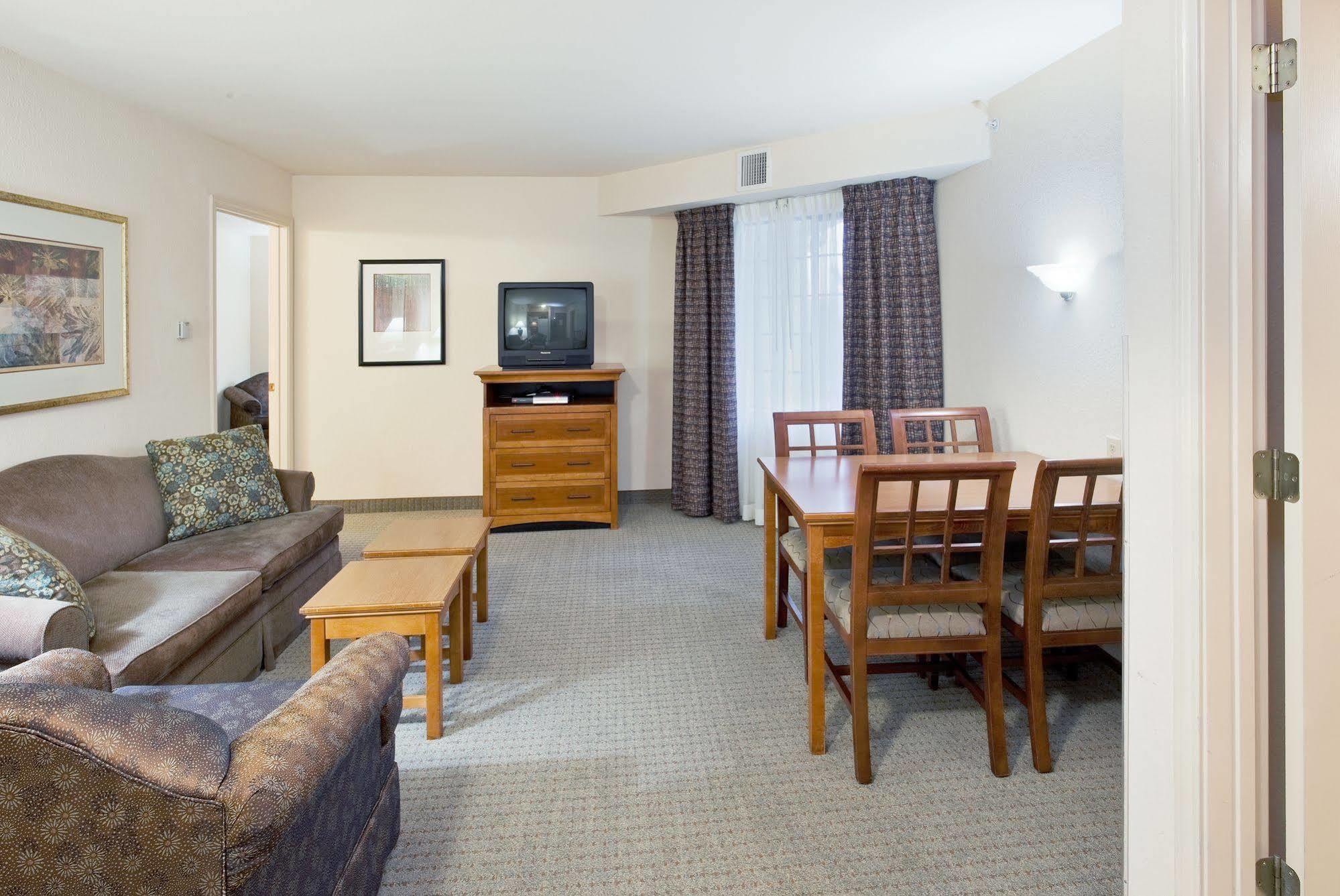 Homewood Suites By Hilton Portland Airport Δωμάτιο φωτογραφία