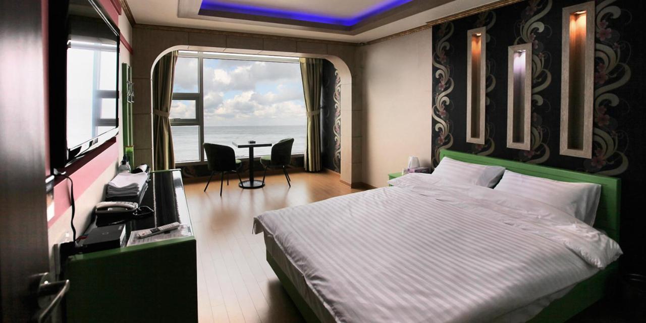 Submarine Resort & Hotel Πόχανγκ Εξωτερικό φωτογραφία
