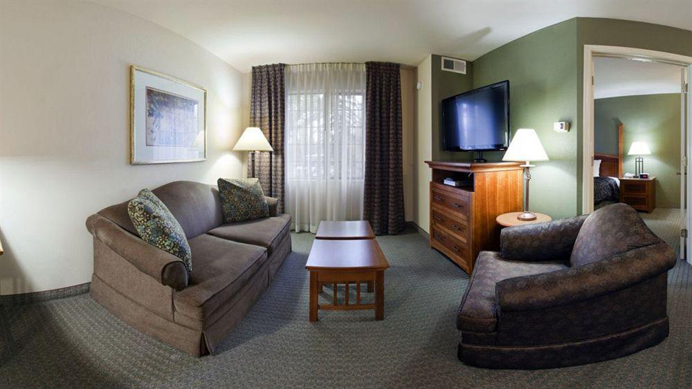 Homewood Suites By Hilton Portland Airport Εξωτερικό φωτογραφία