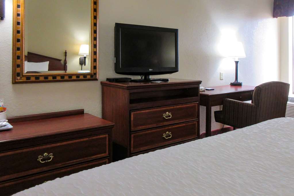 Quality Inn & Suites Quincy - Downtown Δωμάτιο φωτογραφία