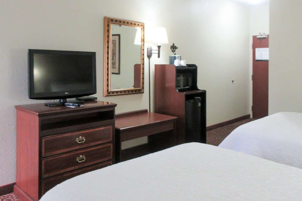Quality Inn & Suites Quincy - Downtown Δωμάτιο φωτογραφία