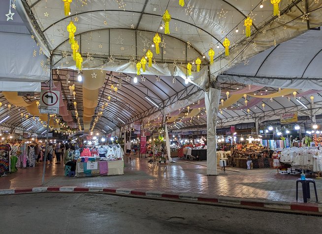 Anusarn Night Market photo