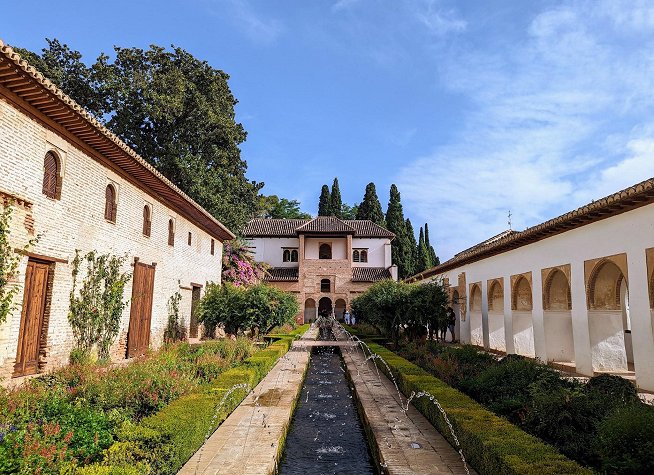 Alhambra and Generalife photo