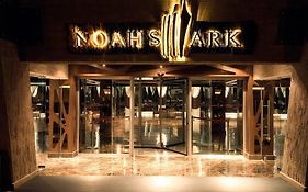 Noah'S Ark Deluxe Ξενοδοχείο Vokolidha Exterior photo