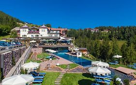 Hotel Albion Mountain Spa Resort Dolomites Ορτιζέι Exterior photo
