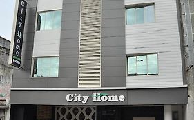 City Home Τσενάι Exterior photo