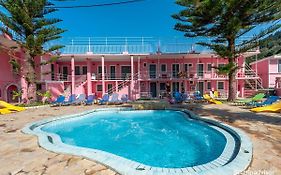 The Pink Palace Hostel Άγιος Γόρδιος Exterior photo