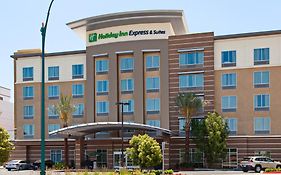 Holiday Inn Express & Suites Anaheim Resort Area, An Ihg Hotel Exterior photo