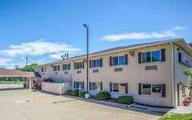 Comfort Suites Peoria I-74 Exterior photo