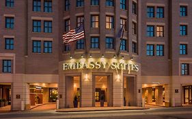 Embassy Suites By Hilton Alexandria Old Town Exterior photo