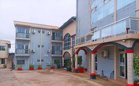 Prodiges Hotel Yaoundé Exterior photo