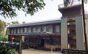 Saugandhika West Gate Ξενοδοχείο Wayanad Exterior photo
