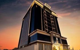The Proud Hotel Αλ Κομπάρ Exterior photo
