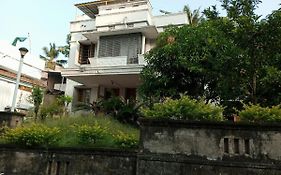 Omkara Residency - Only For Indians Ξενοδοχείο Thiruvananthapuram Exterior photo